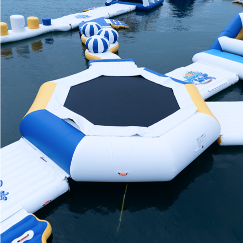 BIGトランポリン